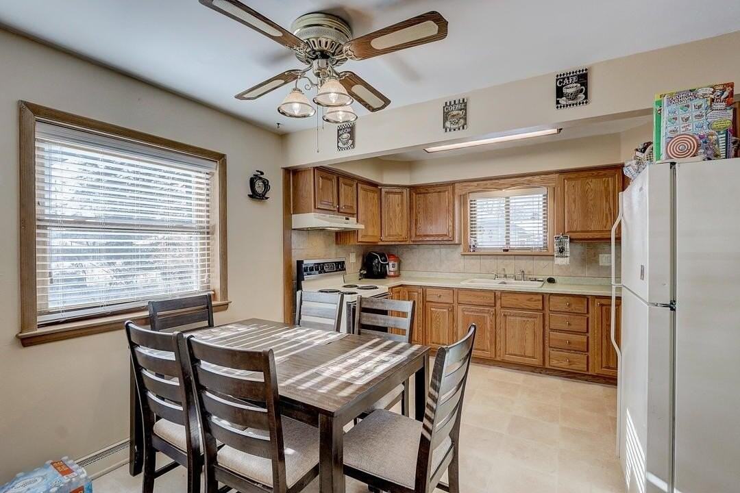 1531 N 116th St - Photo 4 of 17