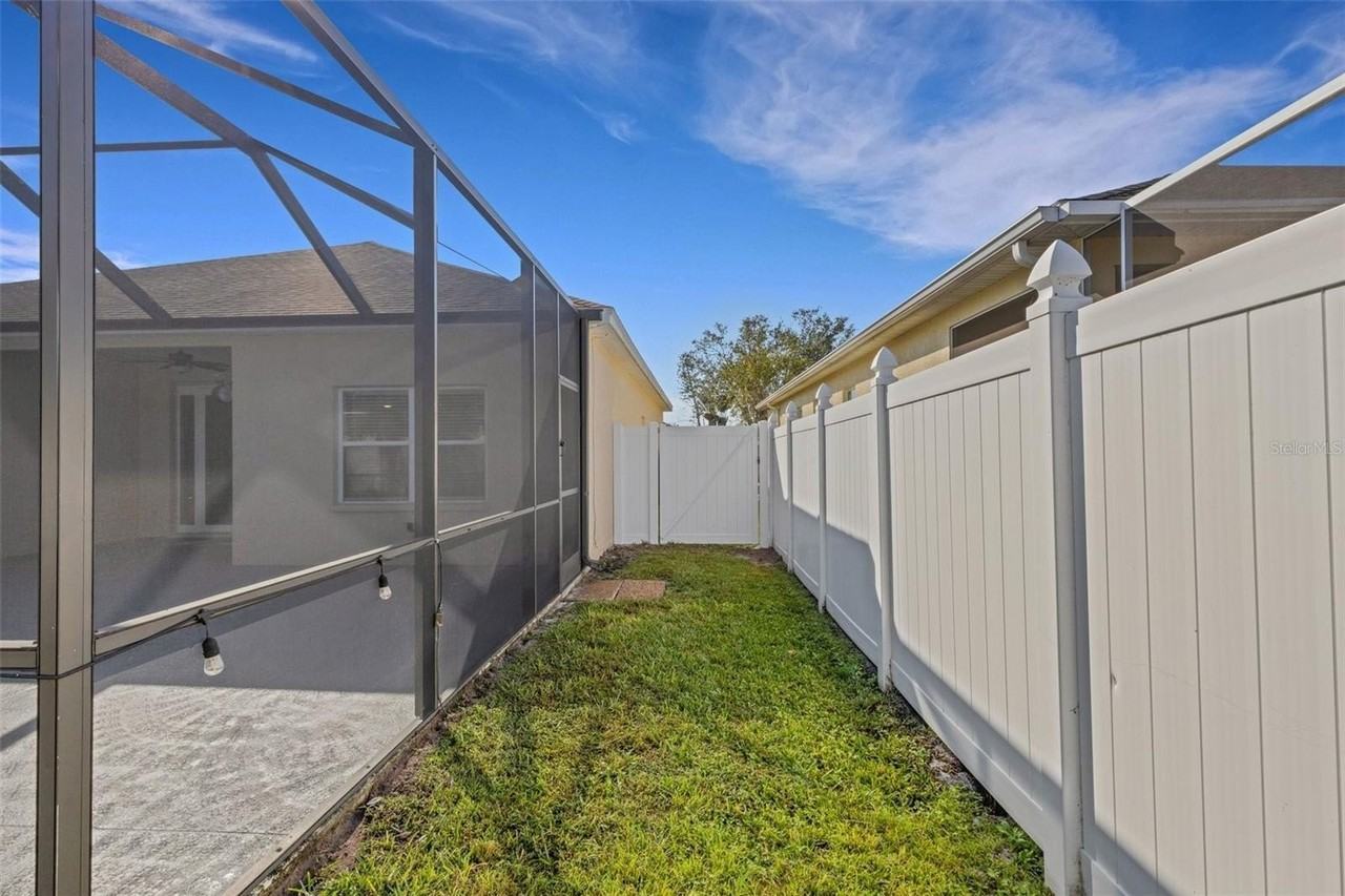 12319 Tall Pines Way - Photo 7 of 41