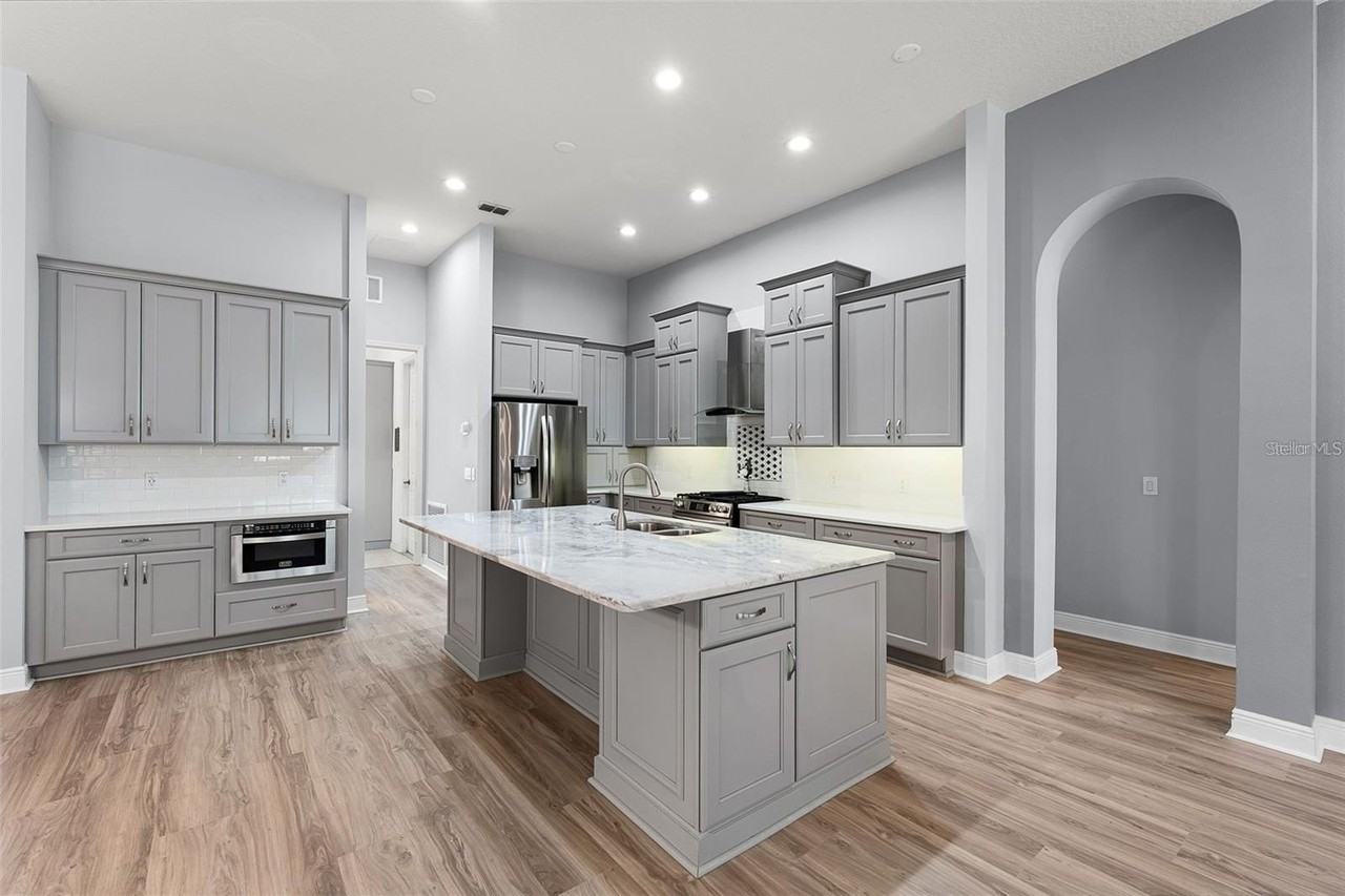 2495 Squaw Crk - Photo 4 of 50