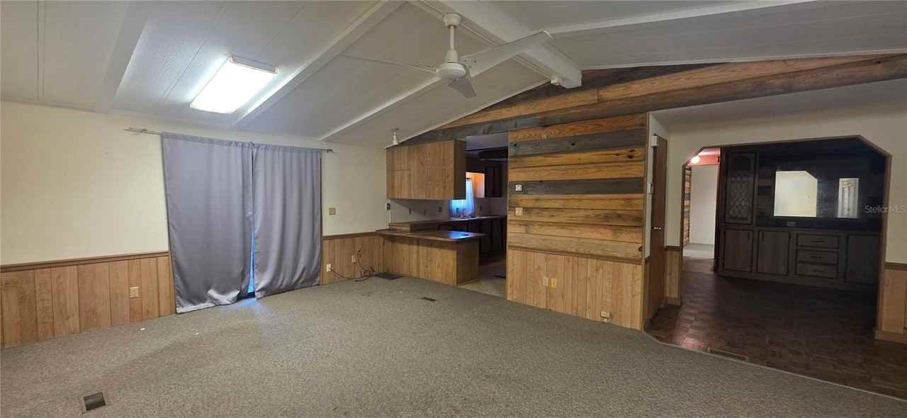 85 Sw 255th St - Photo 2 of 7