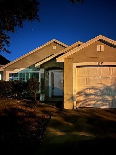 2507 Woods Edge Cir - Photo 2 of 15