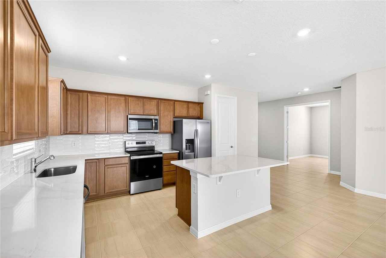 5548 Settlingstone Ln - Photo 4 of 31