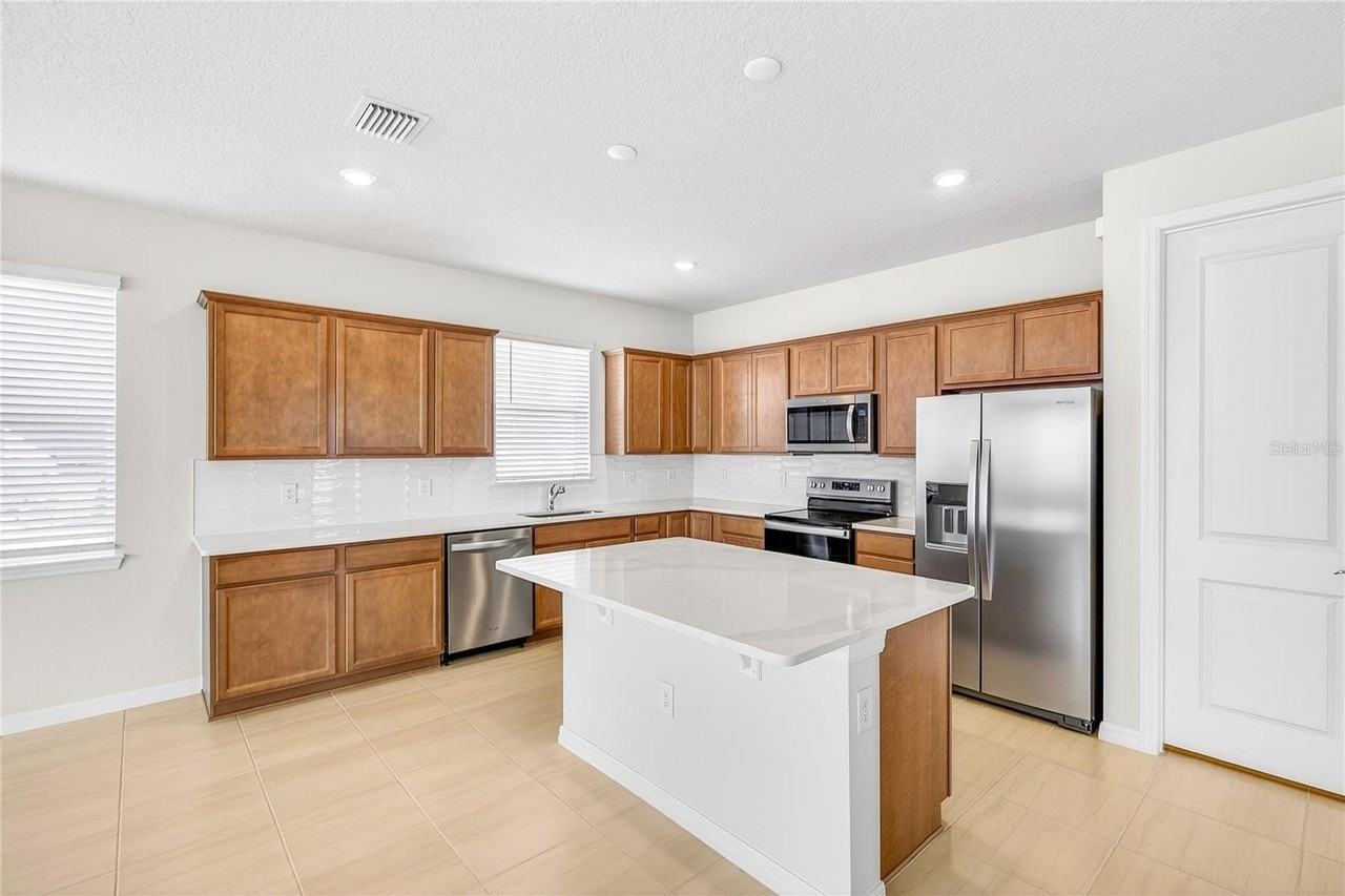 5548 Settlingstone Ln - Photo 5 of 31