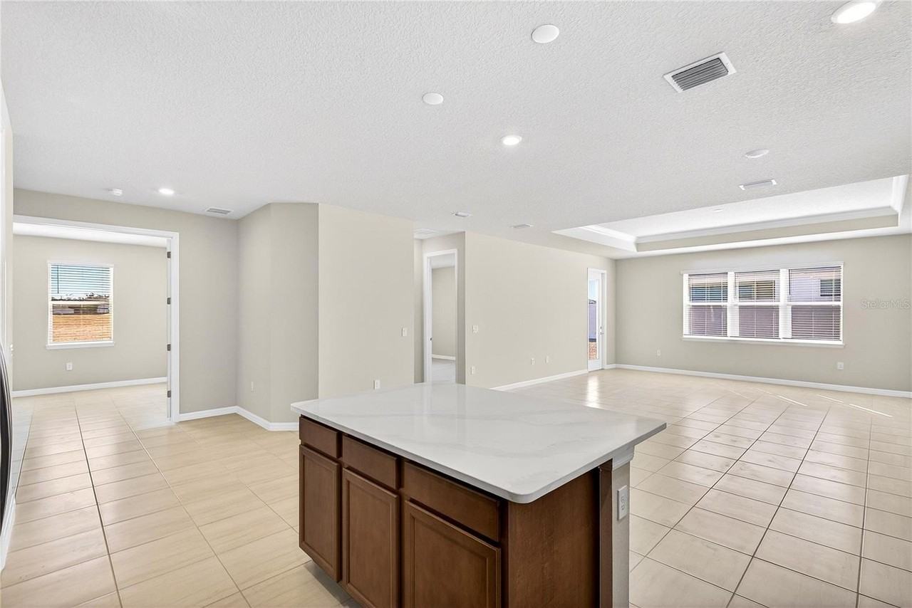 5548 Settlingstone Ln - Photo 6 of 31