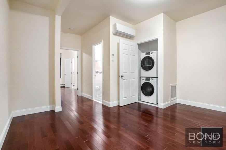 932 8th Ave - Photo 5 of 10