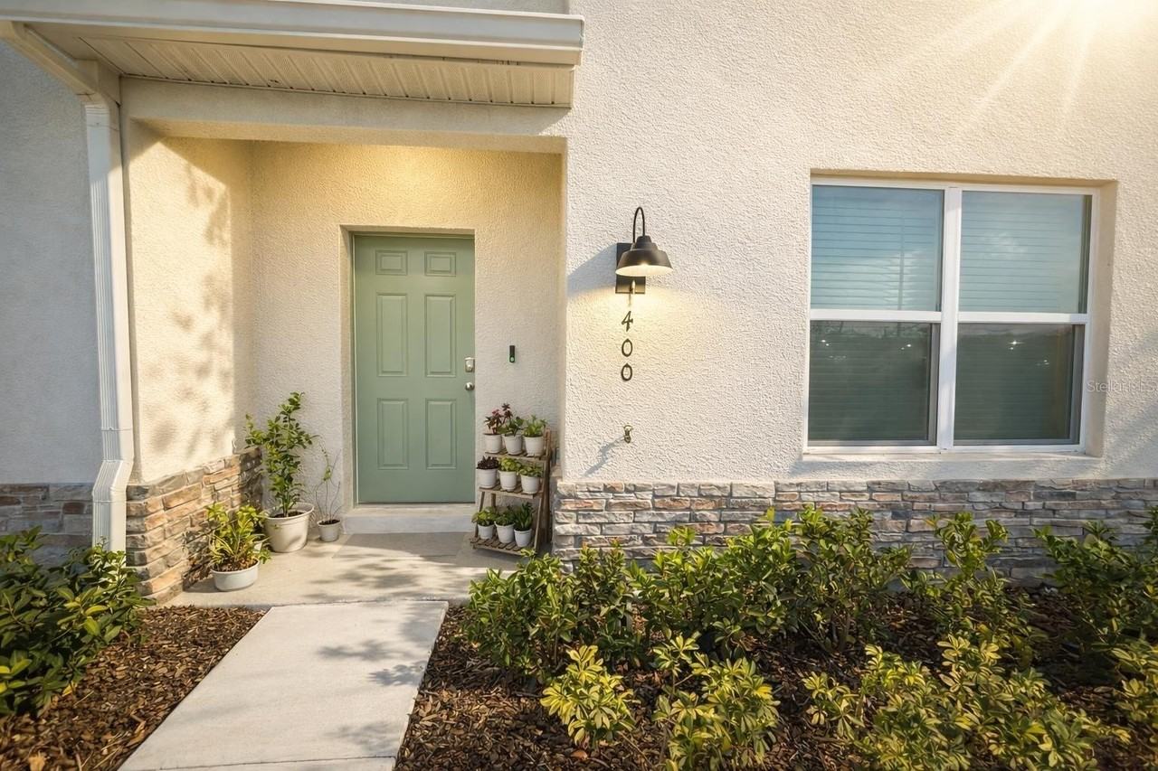 400 Preston Cove Dr - Photo 2 of 23