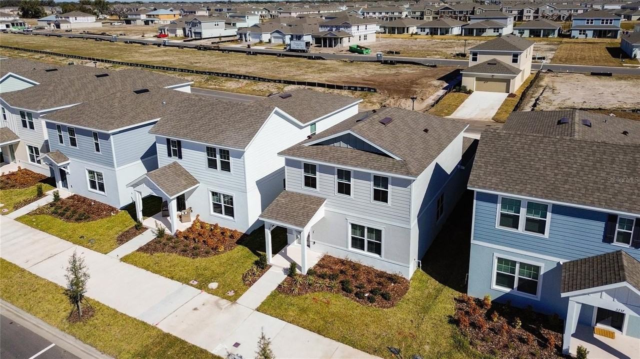 Southbury Dr - Photo 4 of 38