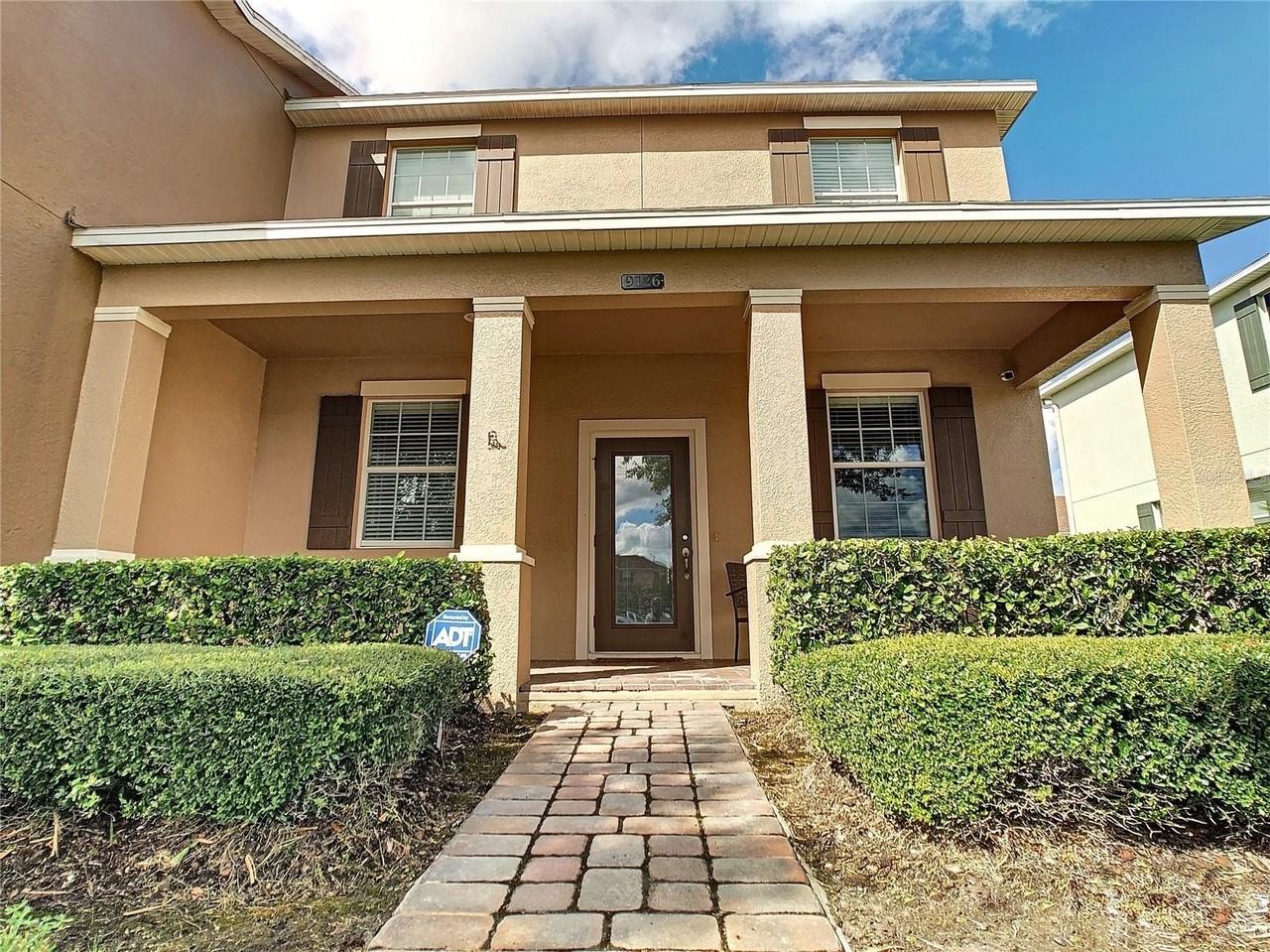 9126 Savannah Grove Ln - Photo 2 of 15