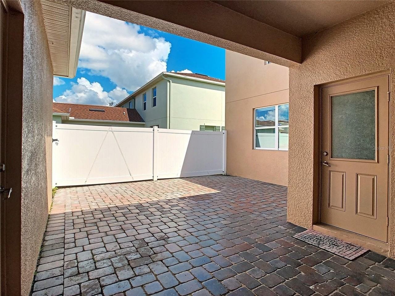 9126 Savannah Grove Ln - Photo 6 of 15