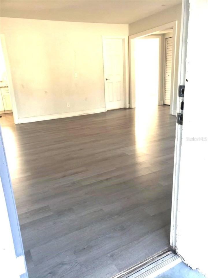 1489 De Leon St - Photo 2 of 22