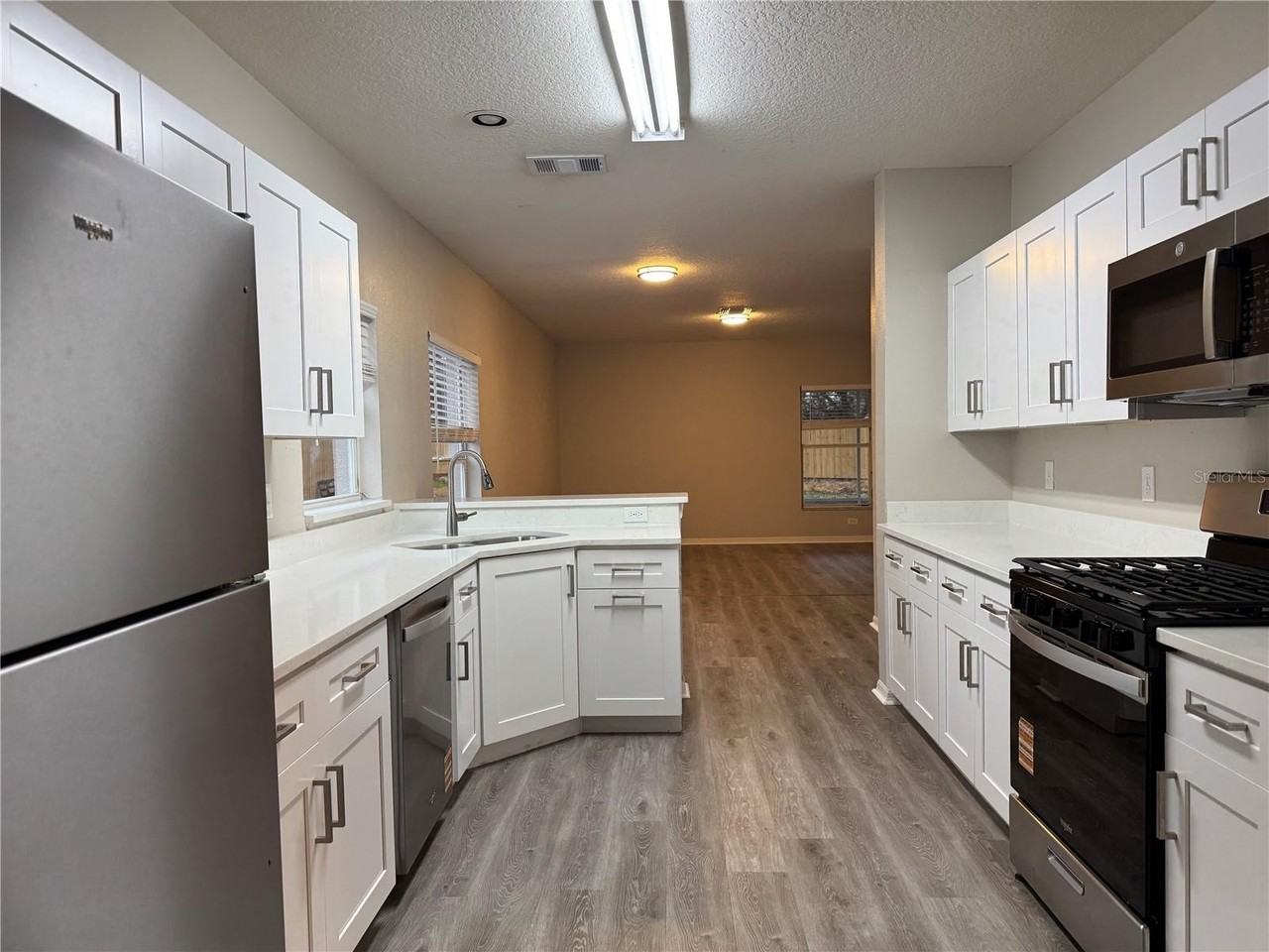 14938 Deer Meadow Dr - Photo 3 of 47