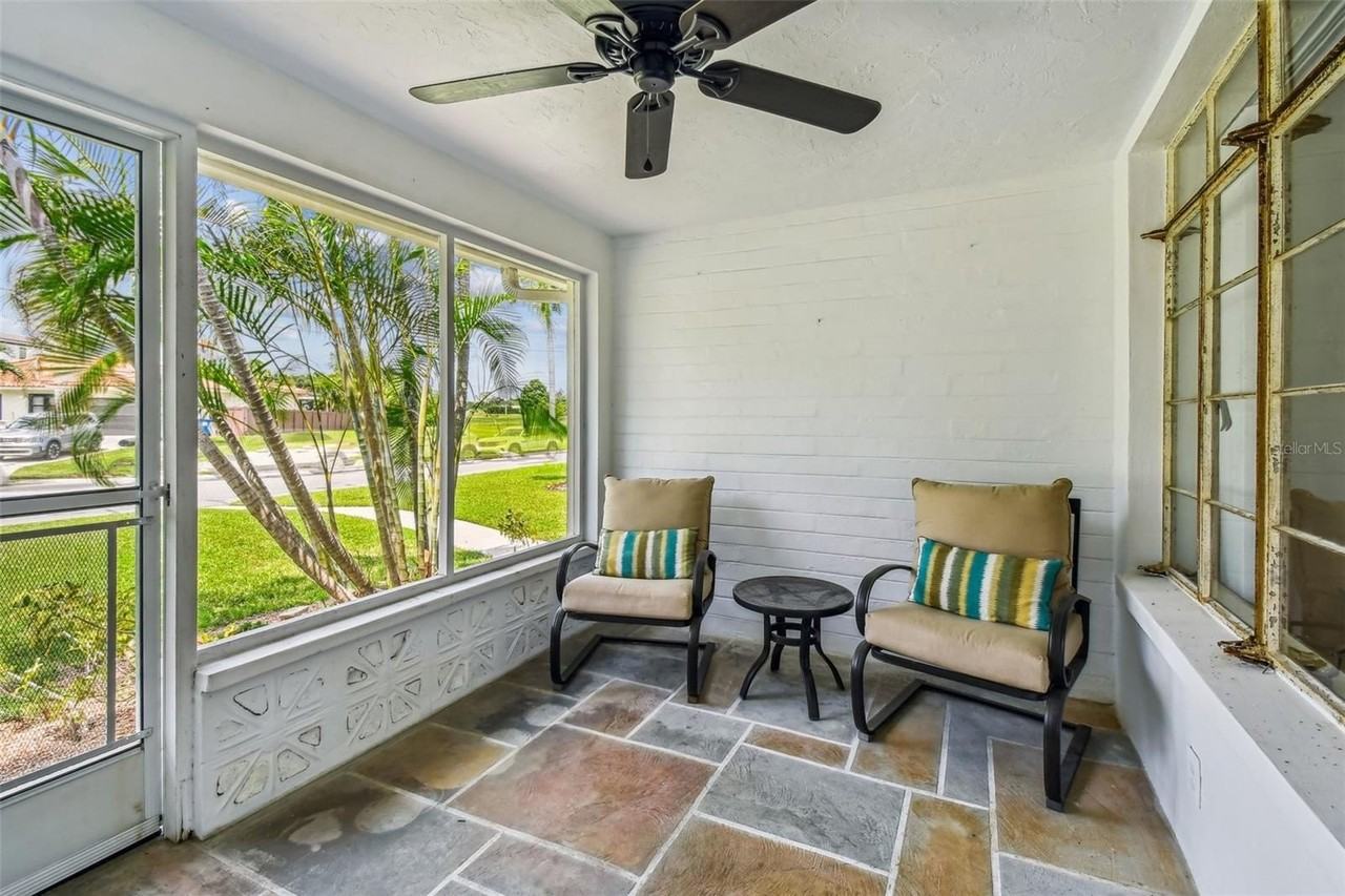 275 Mateo Way Ne - Photo 5 of 34