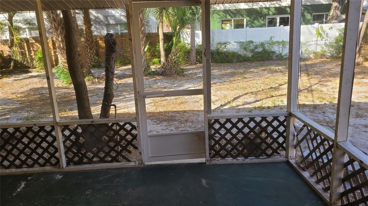 3109 W Napoleon Ave - Photo 4 of 12