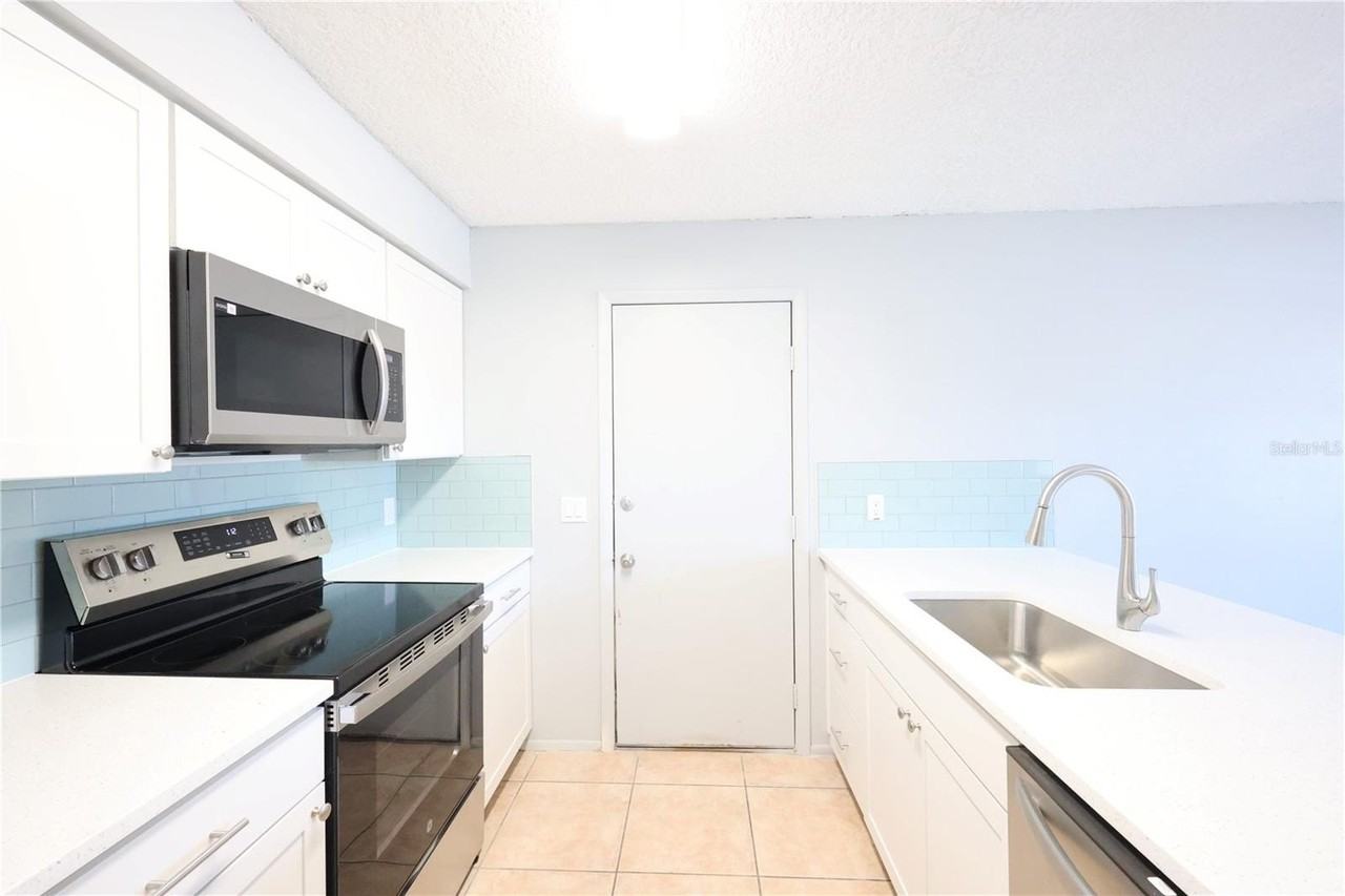 2272 16th Ave Sw #C - Photo 6 of 19