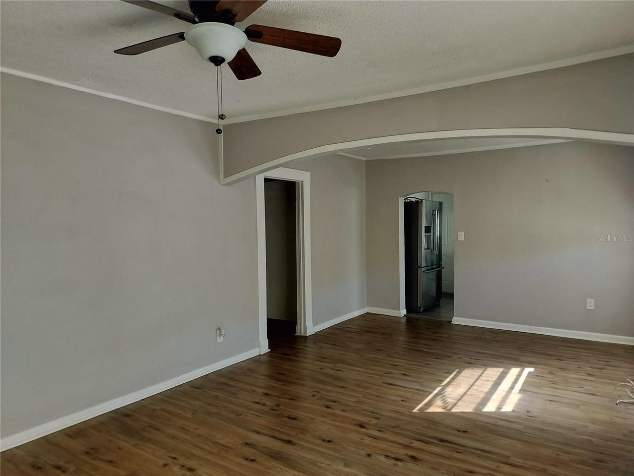 426 E St - Photo 6 of 26