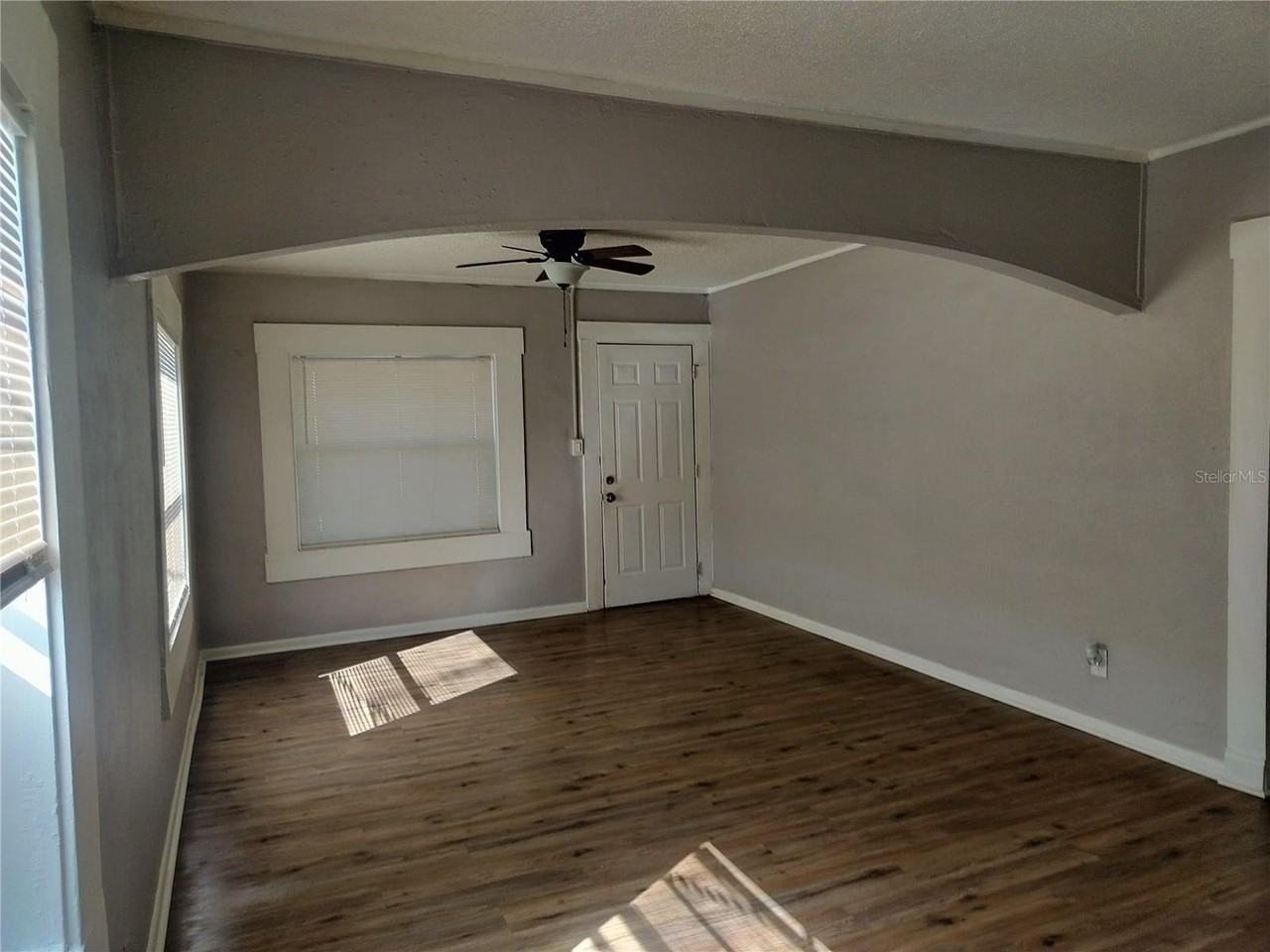 426 E St - Photo 7 of 26