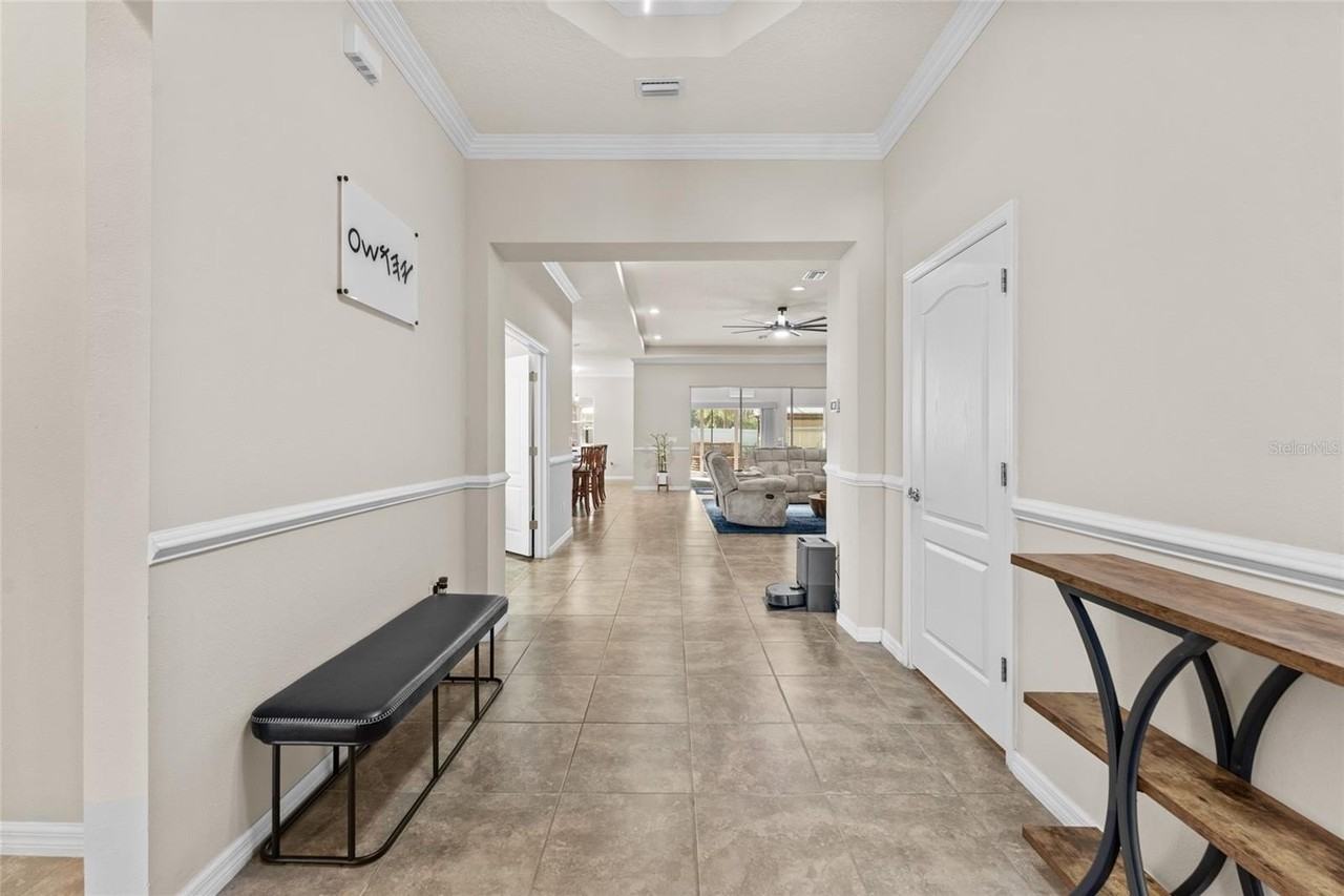 10405 Hampton Meadow Way - Photo 4 of 31