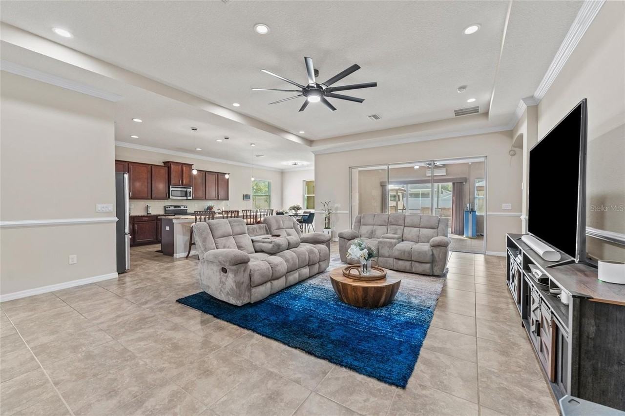 10405 Hampton Meadow Way - Photo 7 of 31