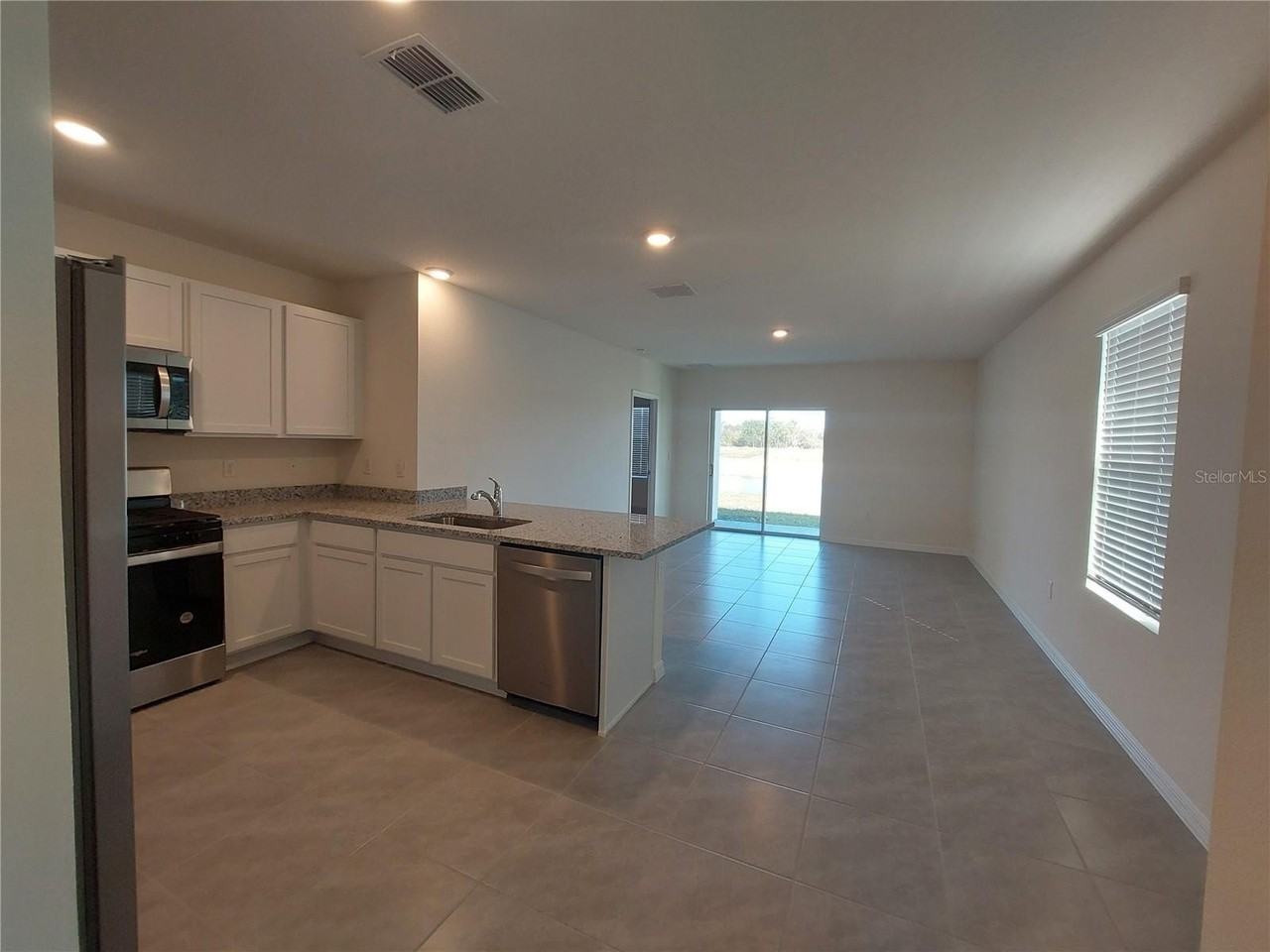 35735 Sunflower Hill Dr - Photo 4 of 21