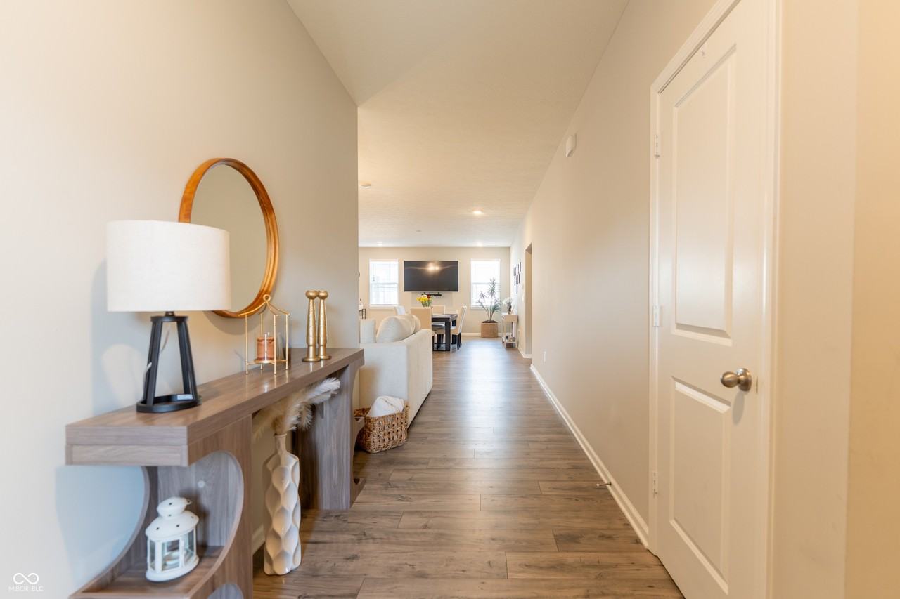 354 Limerick Ln - Photo 2 of 24