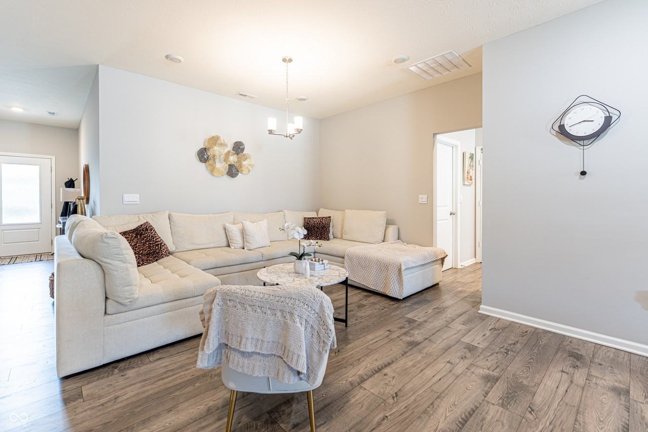 354 Limerick Ln - Photo 4 of 24