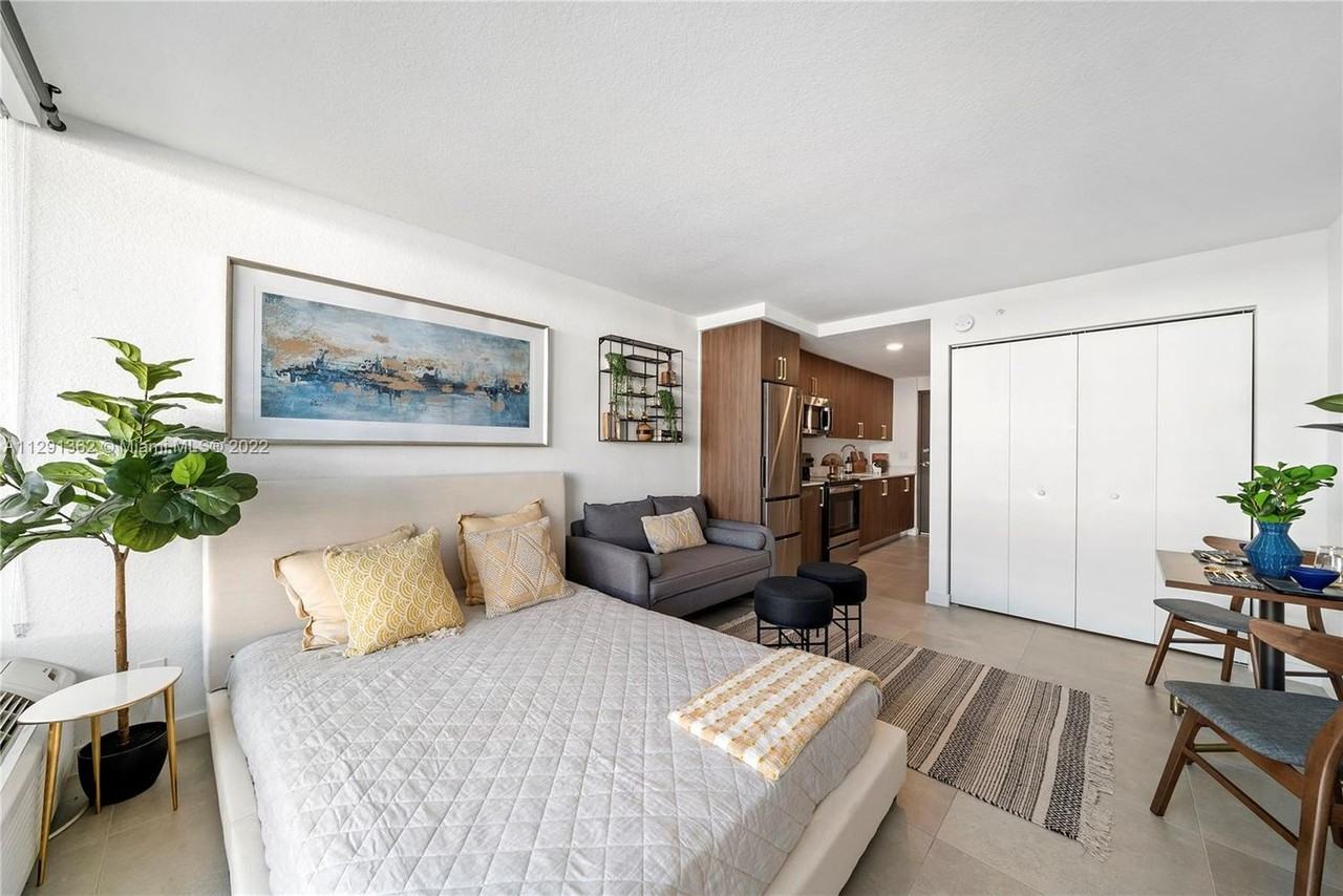 W 4th Ave #302 - Photo 3 of 8