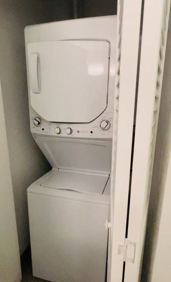 Nw 29th St #905 - Photo 6 of 8