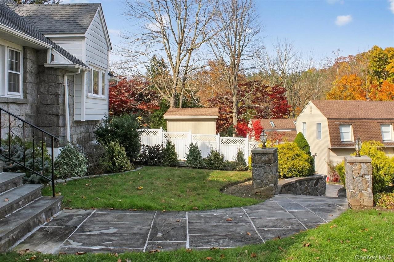 80 Pines Bridge Rd Unit 1 #1 - Photo 4 of 26