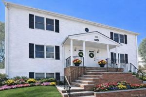 featured image of 82A 5th Ave Apt 1 #1