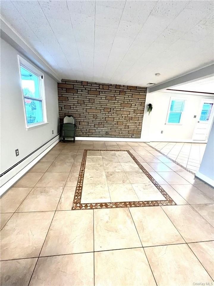 3 Muller Ave - Photo 4 of 15