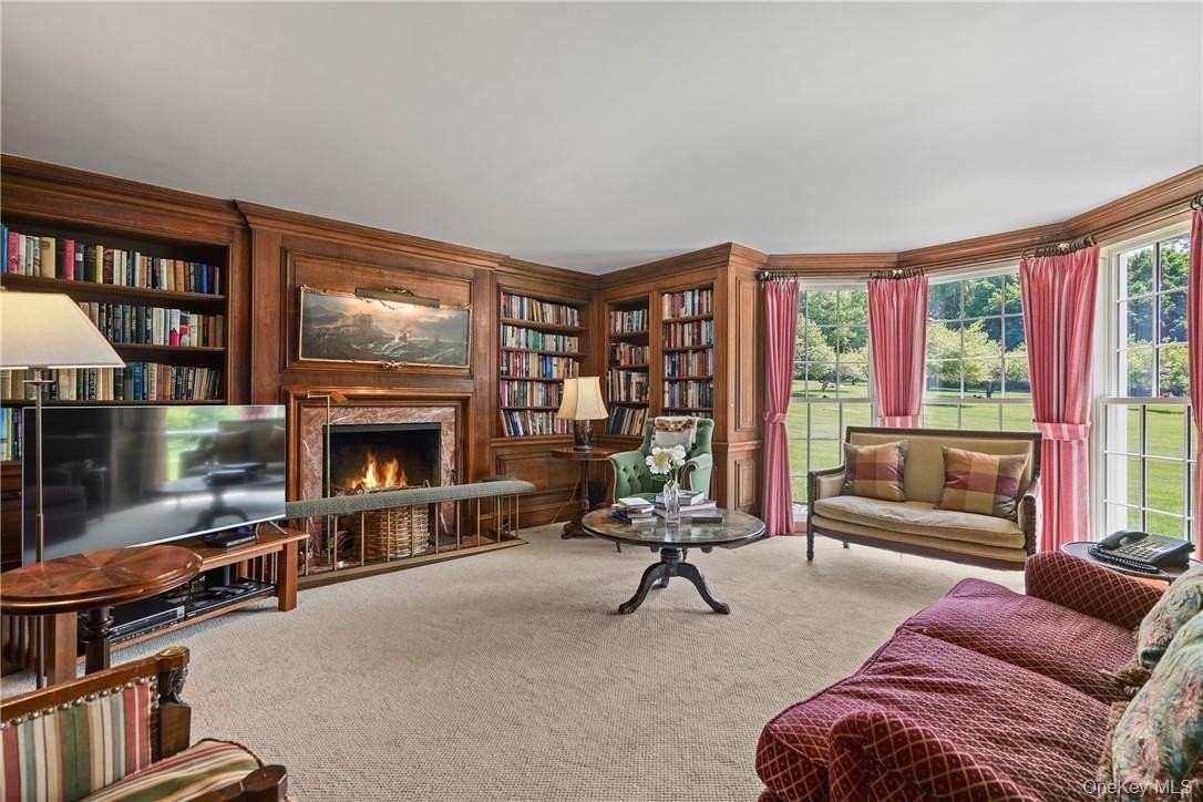 99 Cantitoe St - Photo 6 of 24