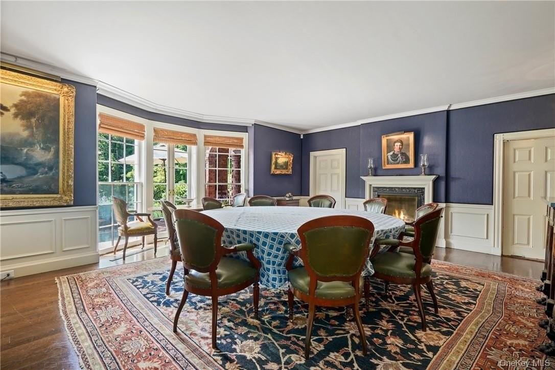 99 Cantitoe St - Photo 7 of 24