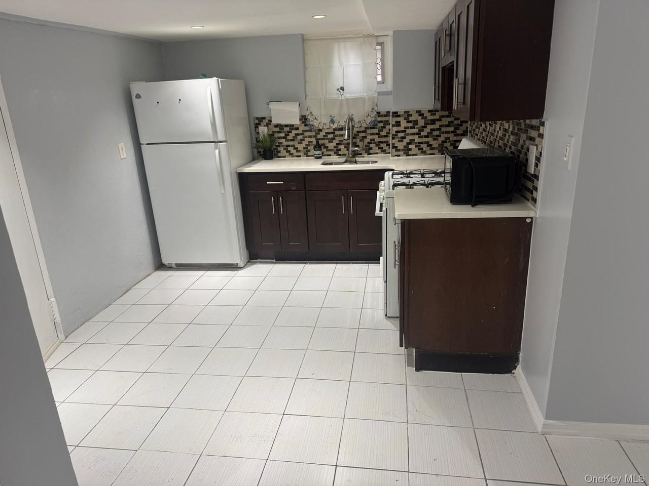 14641 224th St - Photo 2 of 5