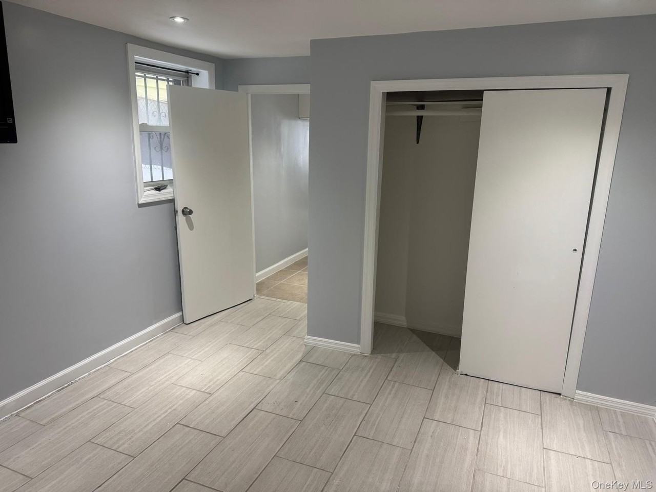 14641 224th St - Photo 3 of 5