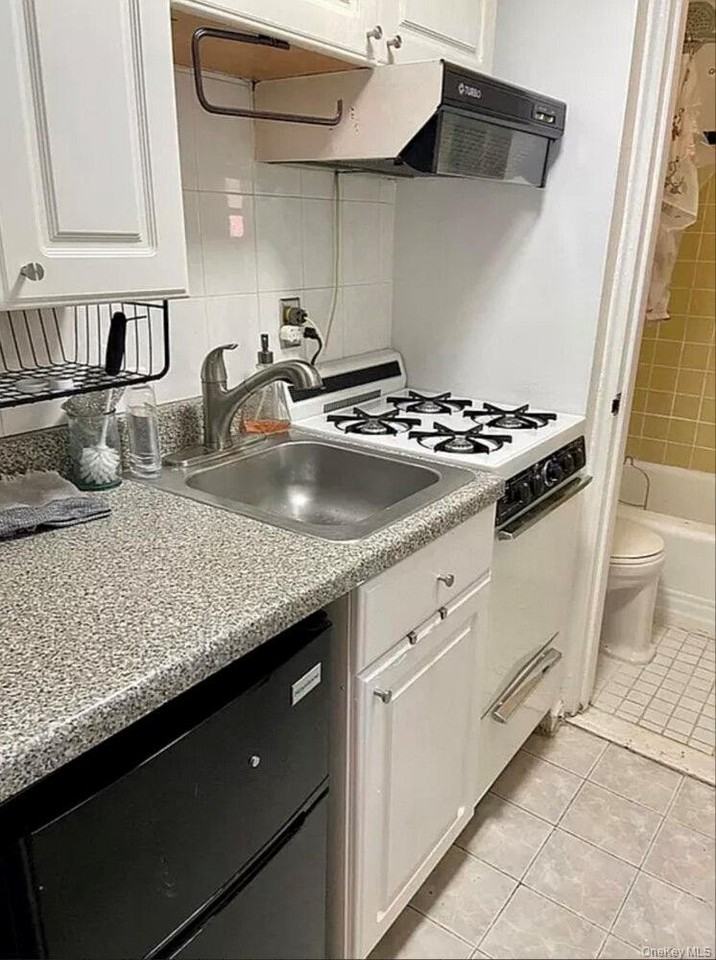 151 E 20th St Apt 4g #4G - Photo 6 of 7