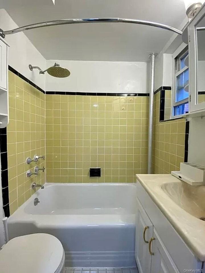 151 E 20th St Apt 4g #4G - Photo 7 of 7