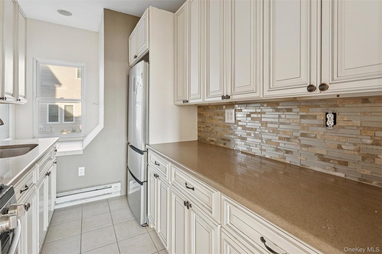 23 Troy Ave 1st Fl #1stFL - Photo 5 of 10