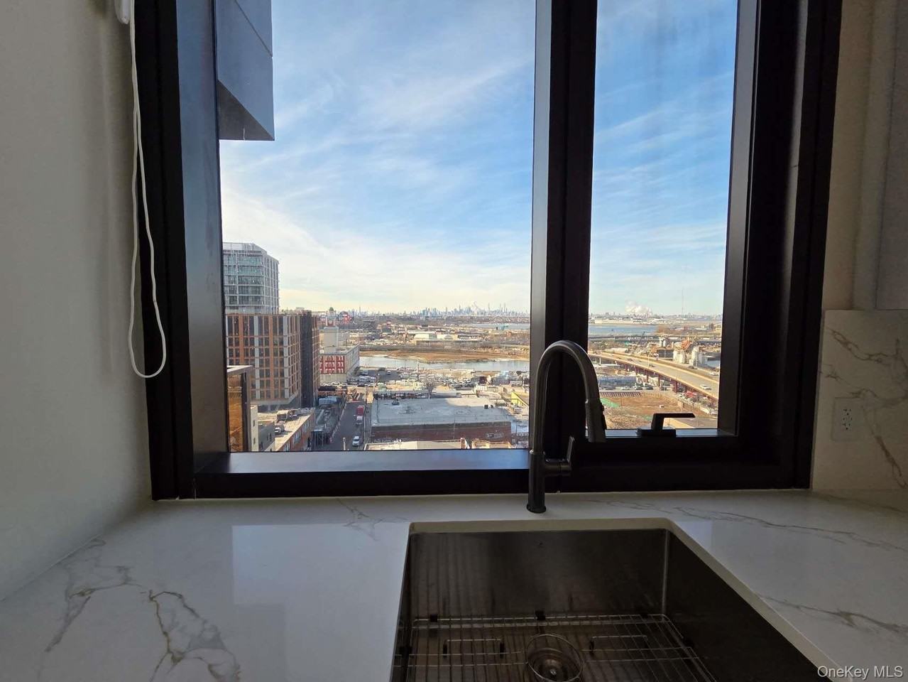 3621 Prince St - Photo 2 of 8