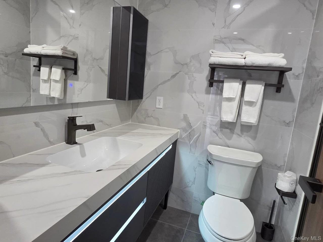 3621 Prince St - Photo 3 of 8