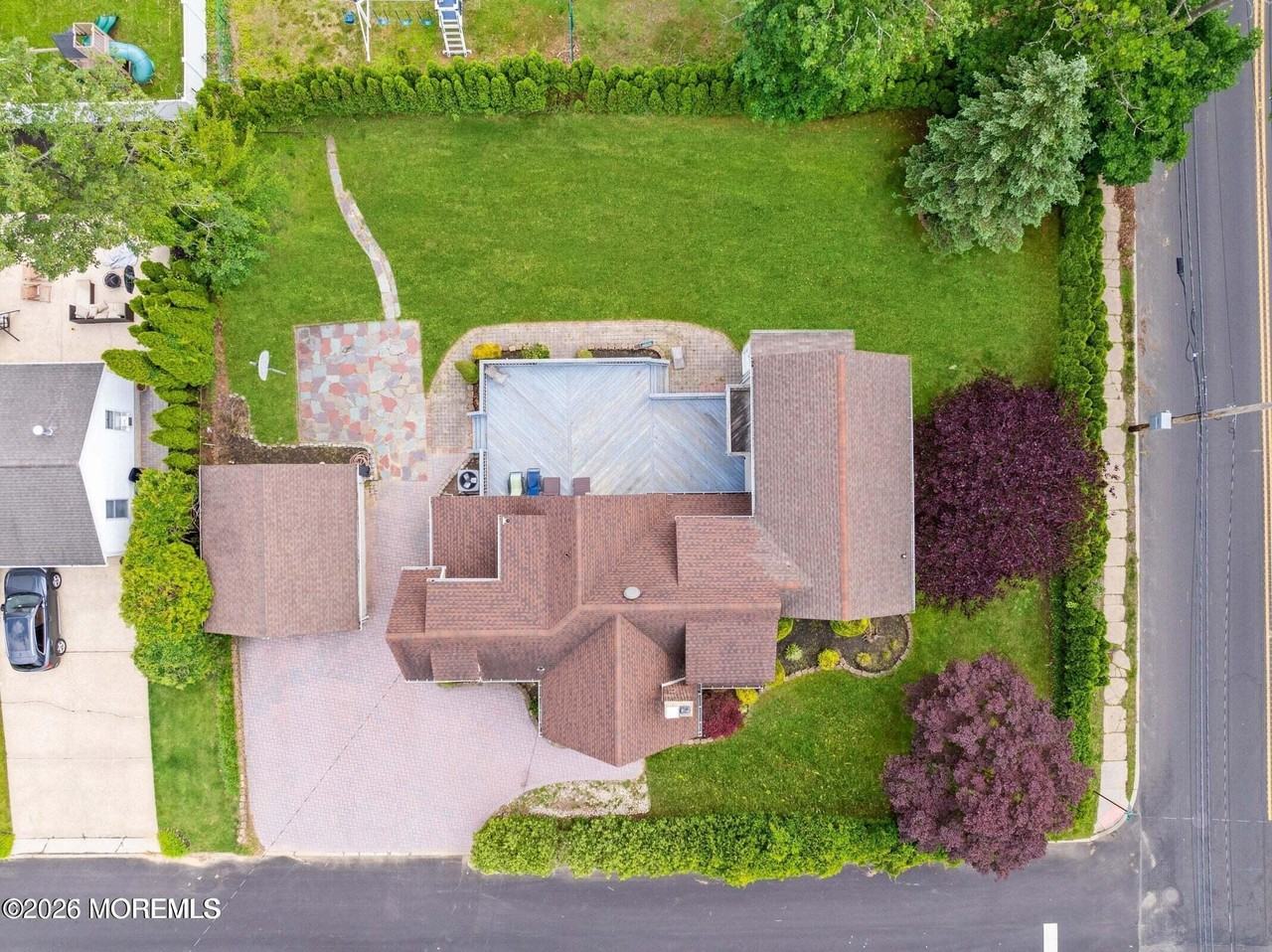 334 Norgrove Pl - Photo 3 of 16