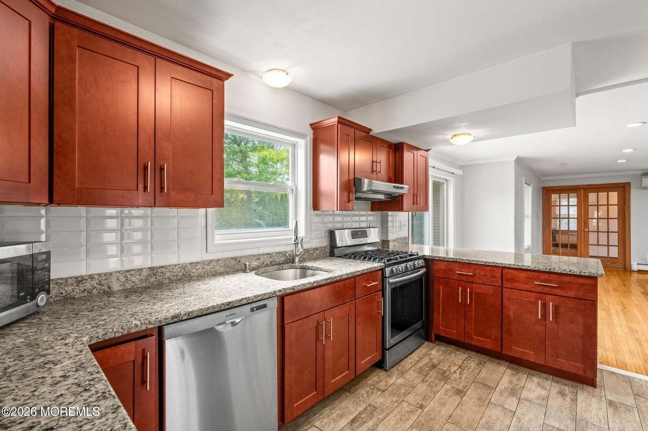 334 Norgrove Pl - Photo 5 of 16