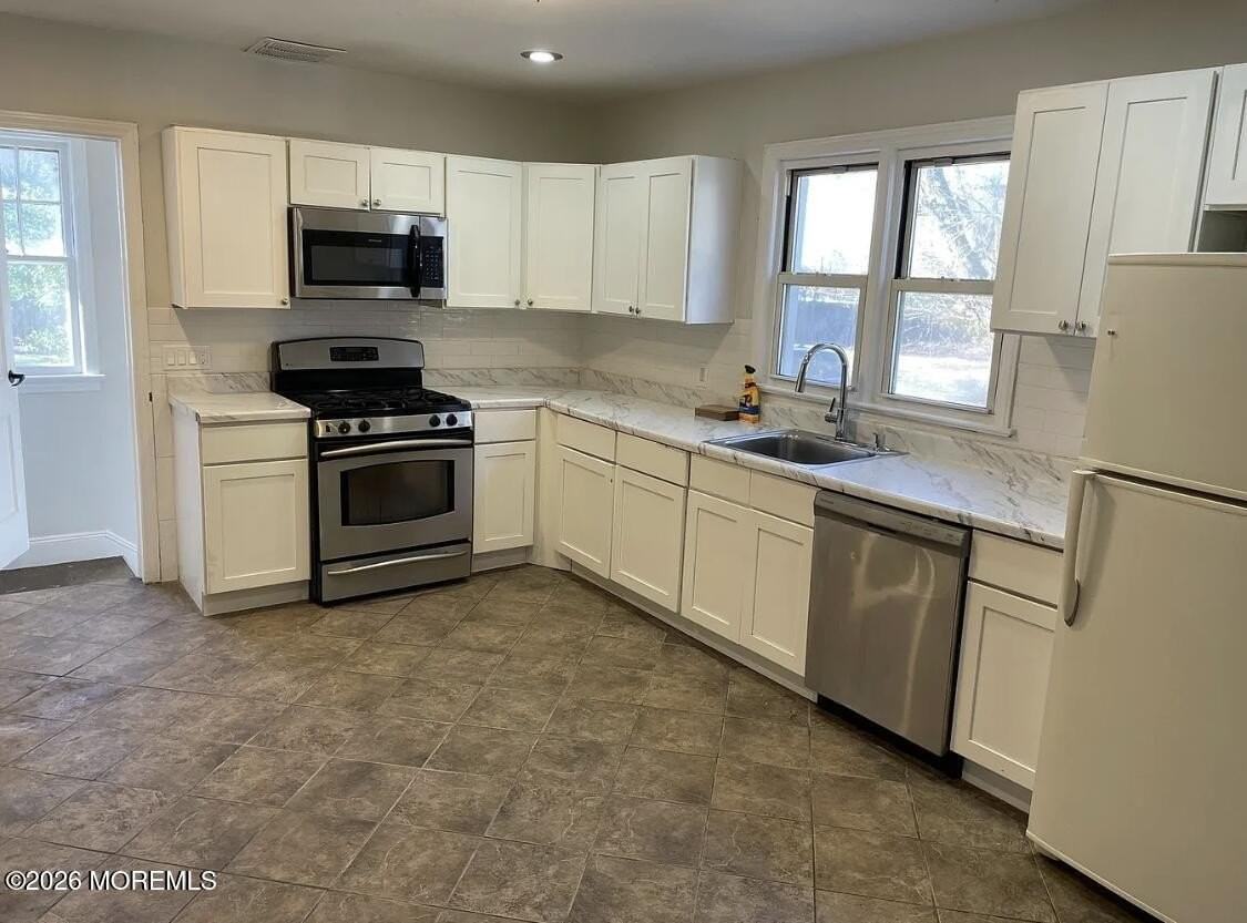 721 Hyson Rd - Photo 2 of 7