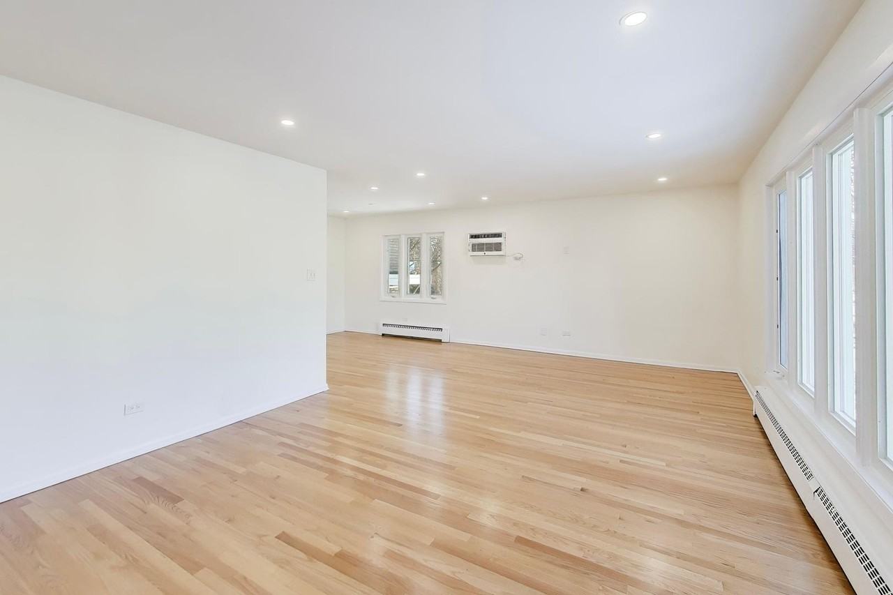 1086 N Northwest Hwy Apt 1 #1 - Photo 5 of 25