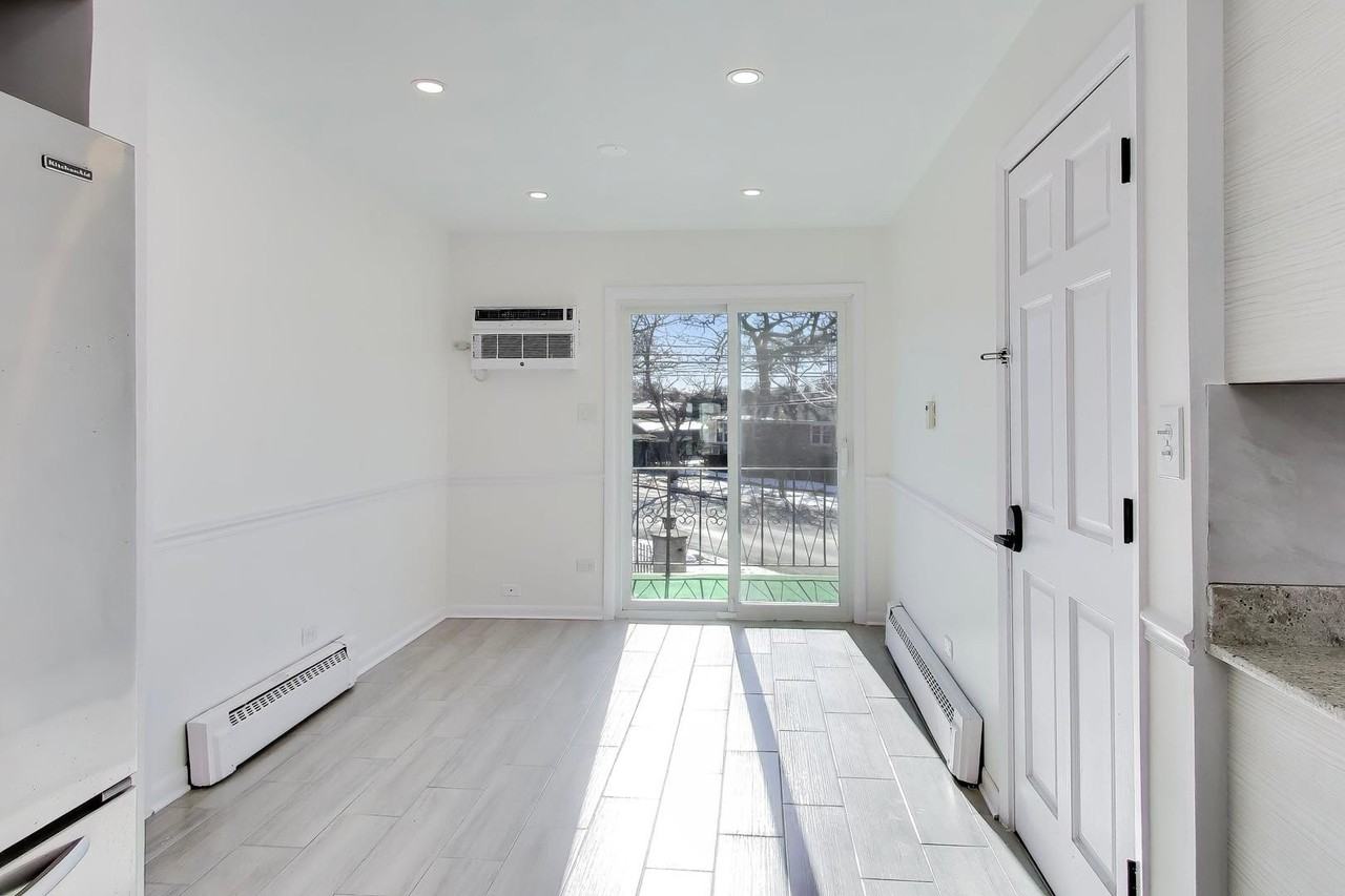 1086 N Northwest Hwy Apt 1 #1 - Photo 7 of 25