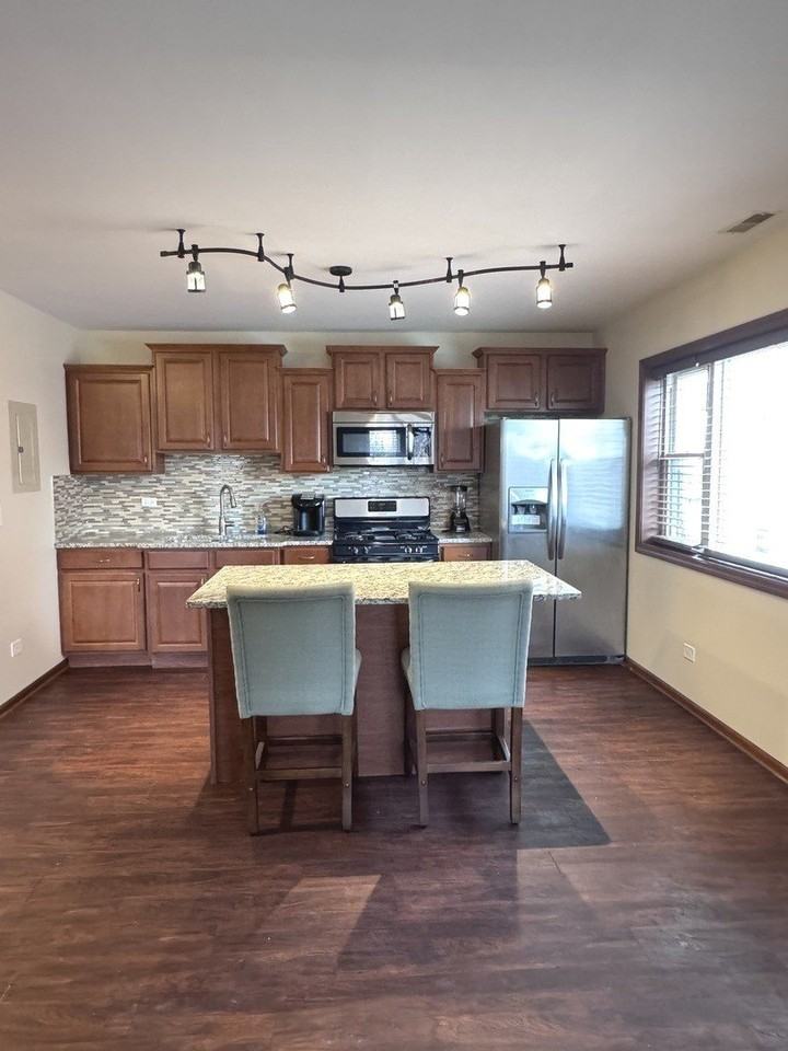 6416 S Central Ave Unit 2f #2F - Photo 2 of 9