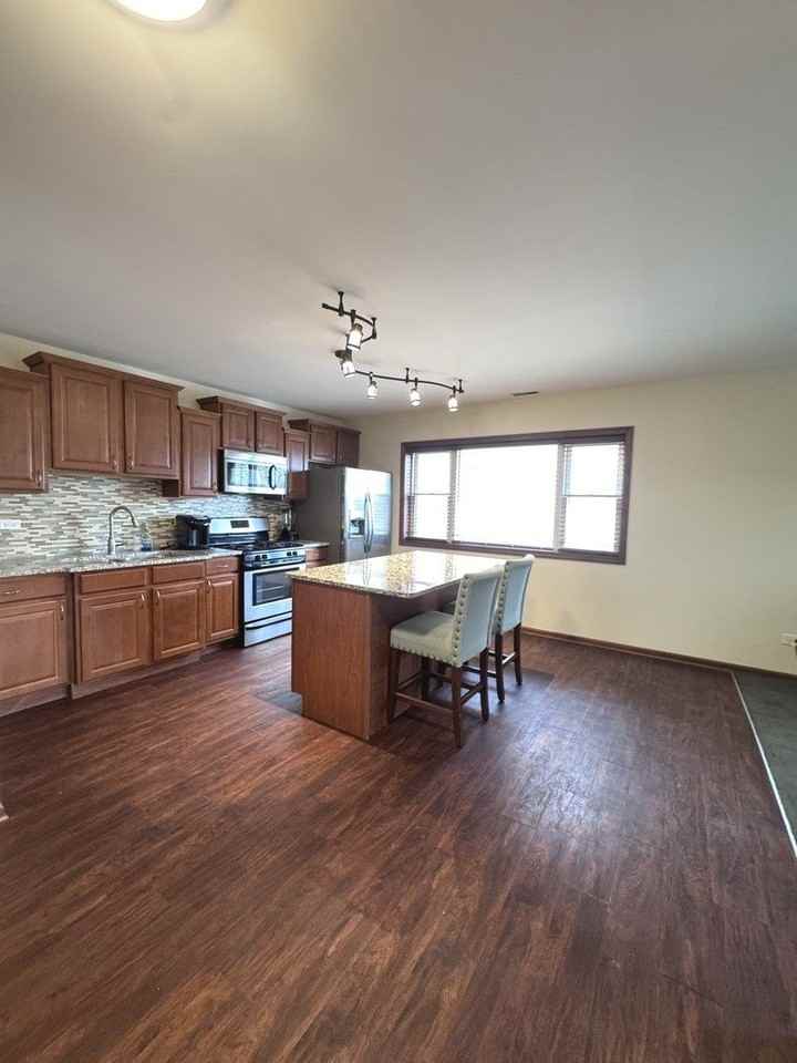 6416 S Central Ave Unit 2f #2F - Photo 4 of 9