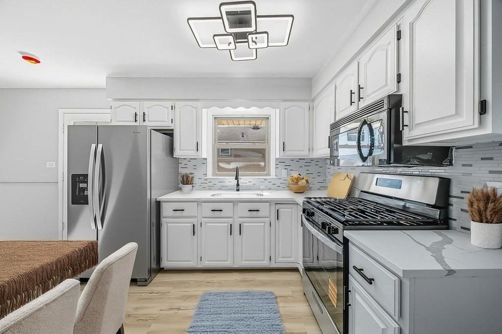 12549 S Tripp Ave - Photo 5 of 30