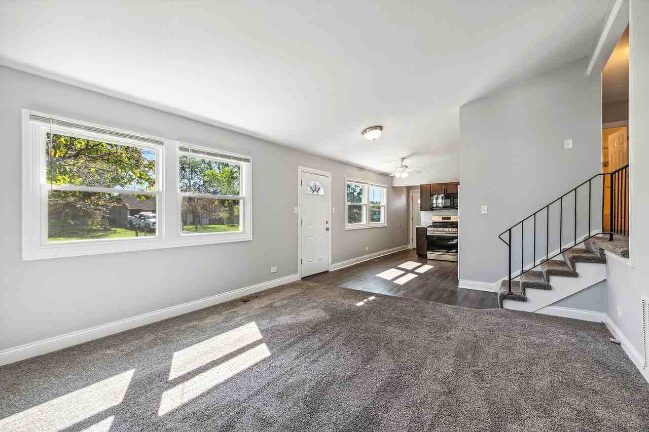 19338 Beechnut Dr - Photo 5 of 16