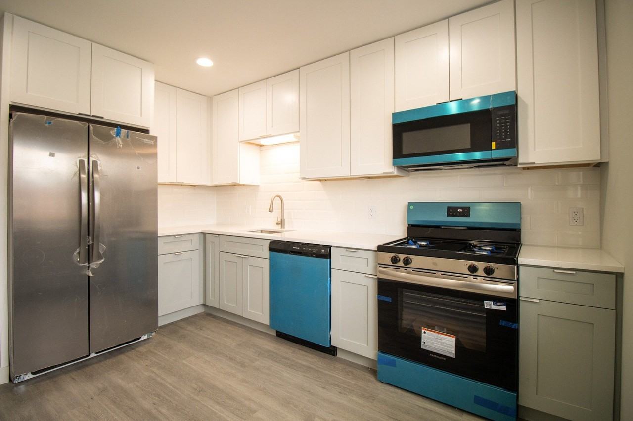 10457 Dearlove Rd Apt A1 #1A - Photo 2 of 12