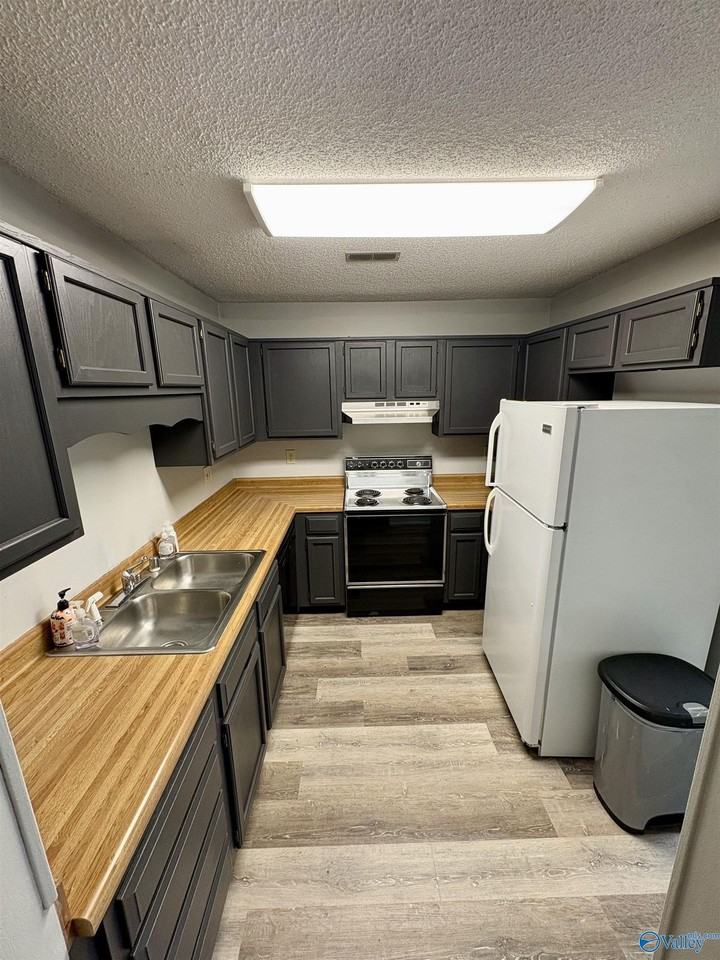 317 Chateau Dr Sw - Photo 6 of 19